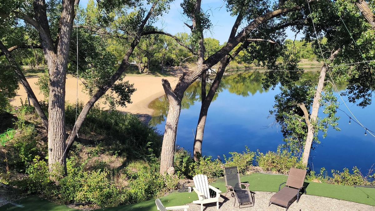 Roxbury Cabin | Palm Breeze Cabana