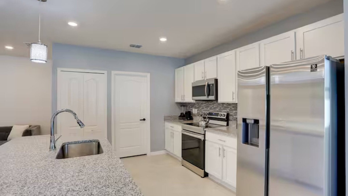 Port Saint Lucie Hotel | Palm Breeze Lux Stay - Port St. Lucie