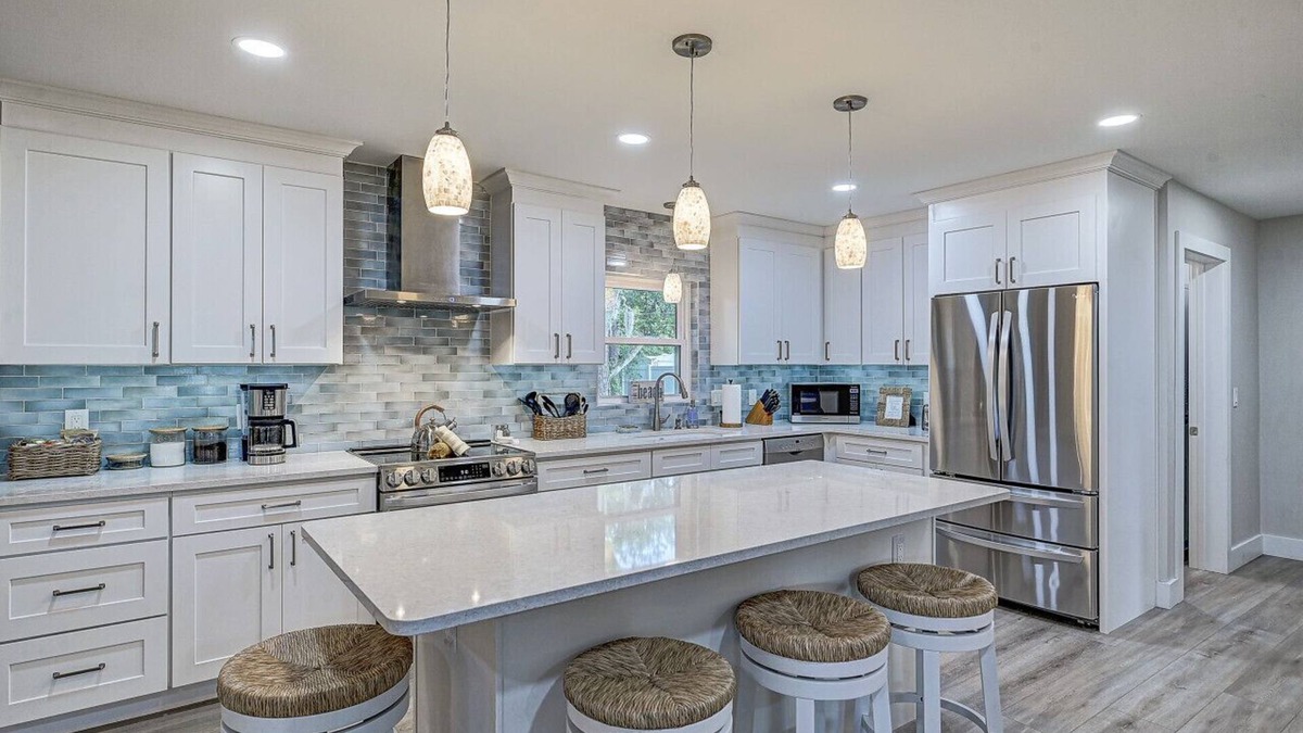 Jacksonville Beach House | Palm Breeze: Beach, Bikes, Game Room, Firepit!