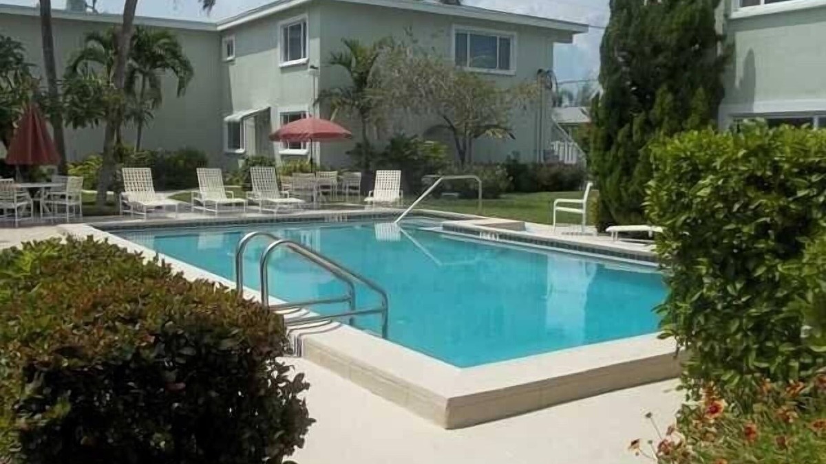 Ilexhurst Condo | Palm Cay 2: 3 Min Walk to Beach and Shared Heated Pool