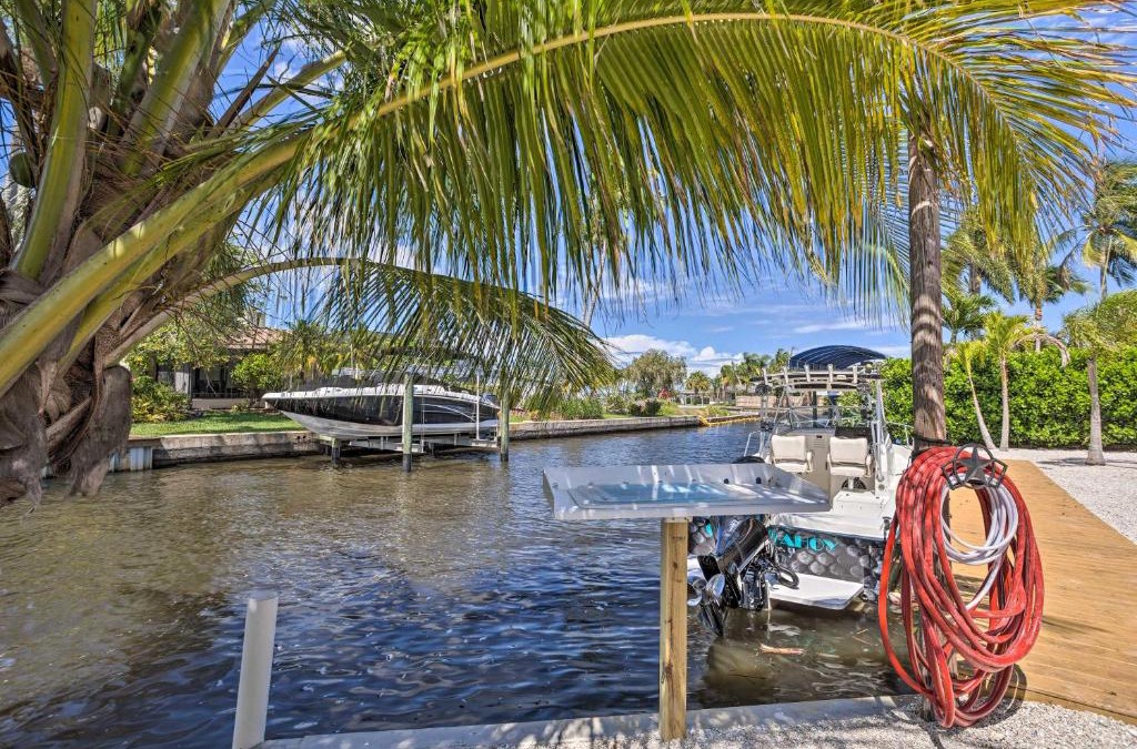 Palm City House | Palm City Canalfront Home with Boat Dock and Fire Pit!