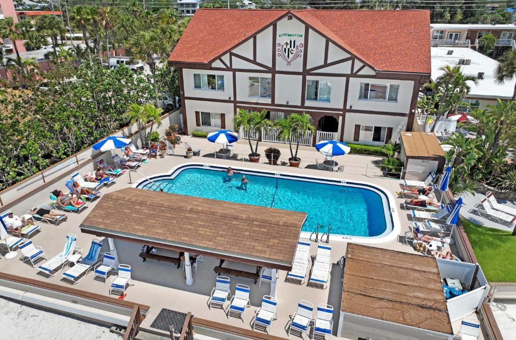 Belle Vista Hotel | Palm Crest Resort Motel