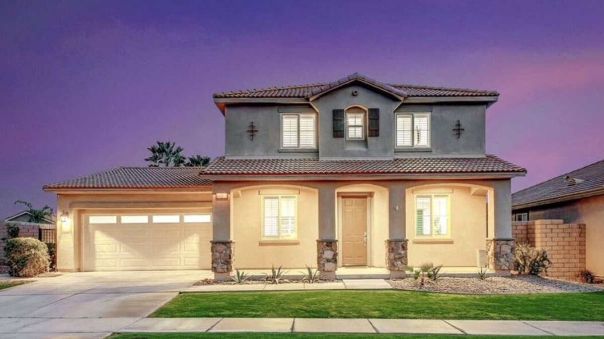 Indio House | Palm Delight: Spacious 5-bedroom house with WiFi, EV charger in enjoyable Indio