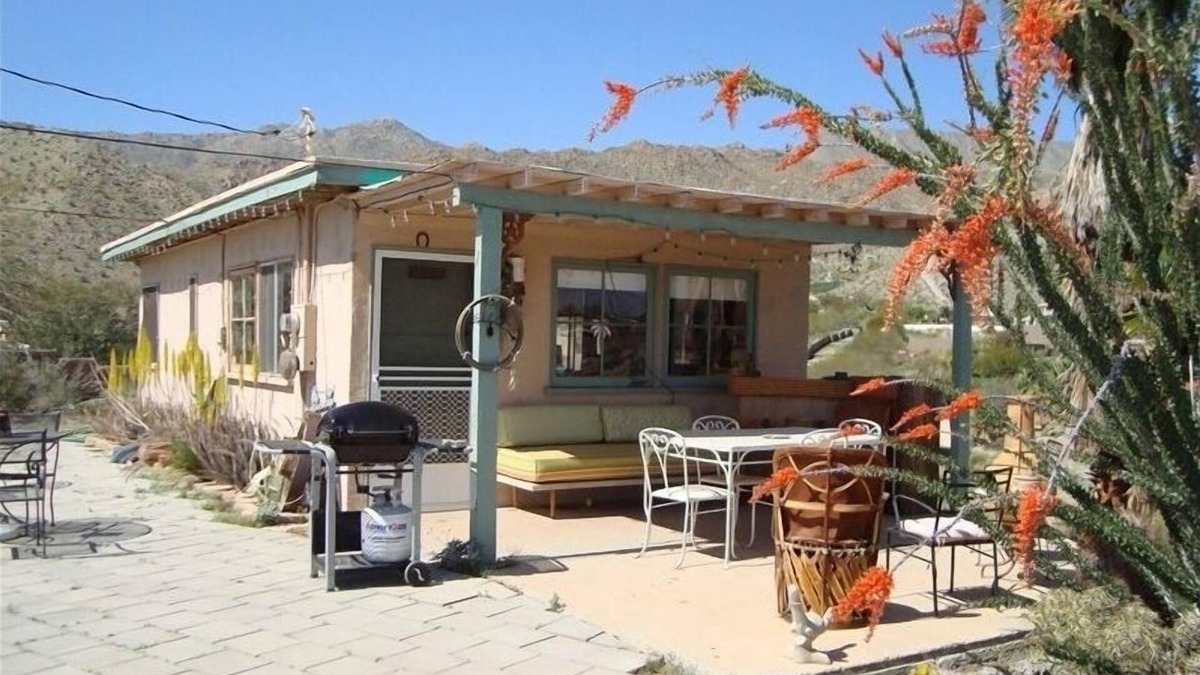 Palm Desert Cabin | Palm Desert Homestead Cabin, Best Views in Valley