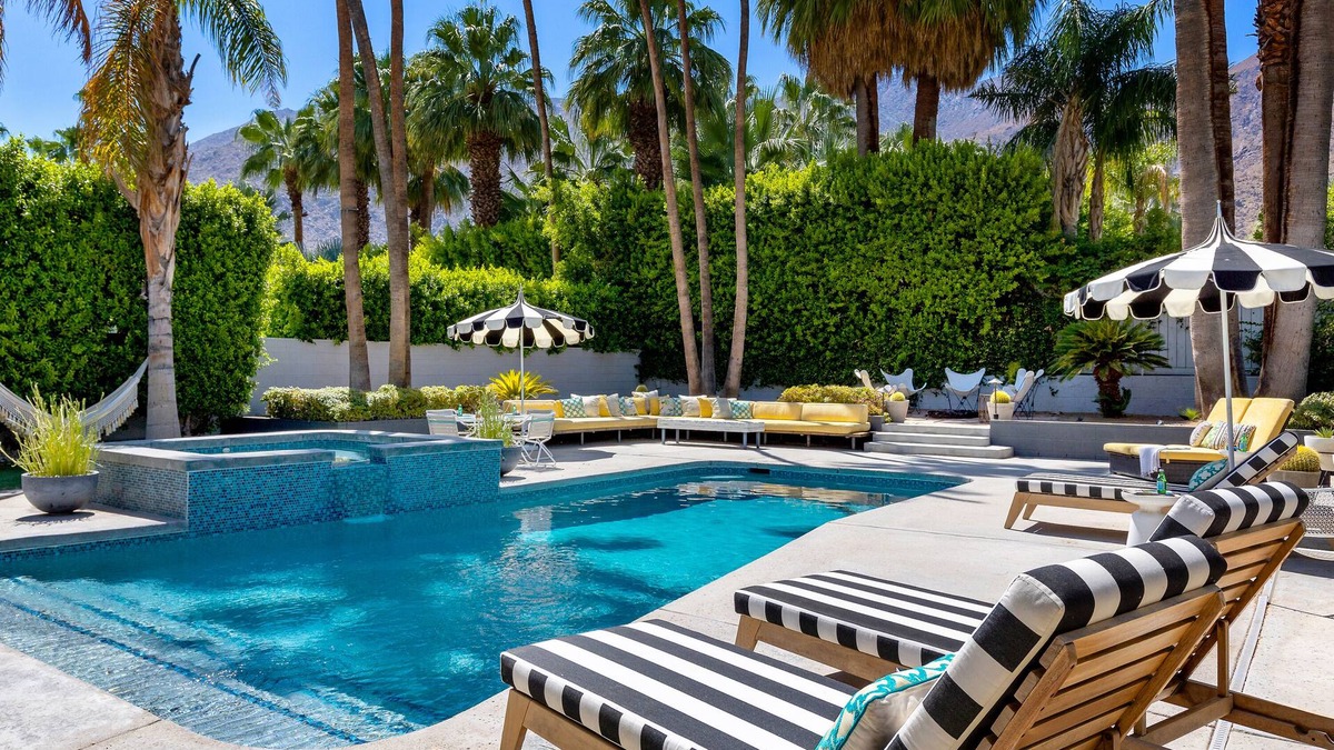 Vista Las Palmas House | Palm Grove - Luxury Mid Mod Vacation Home!