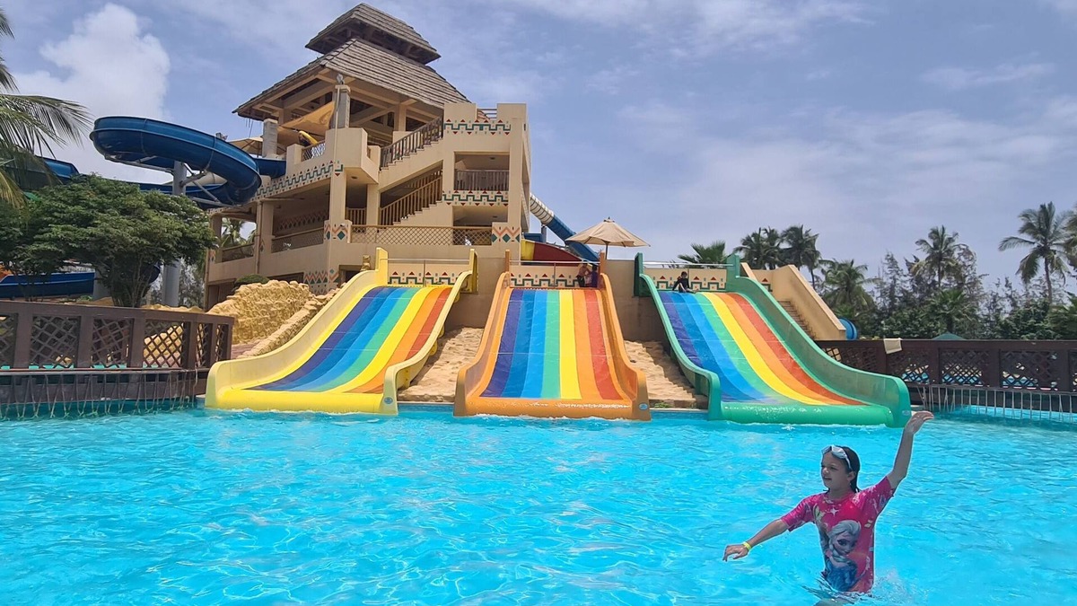 Salalah Villa | "palm House": Villa at Rotana Resort With Private Pool, 300 m From the Beach!