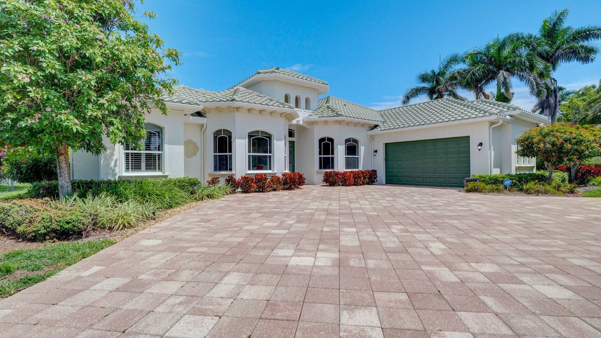 Coquina Sands House | Palm Paradise - Naples, FL