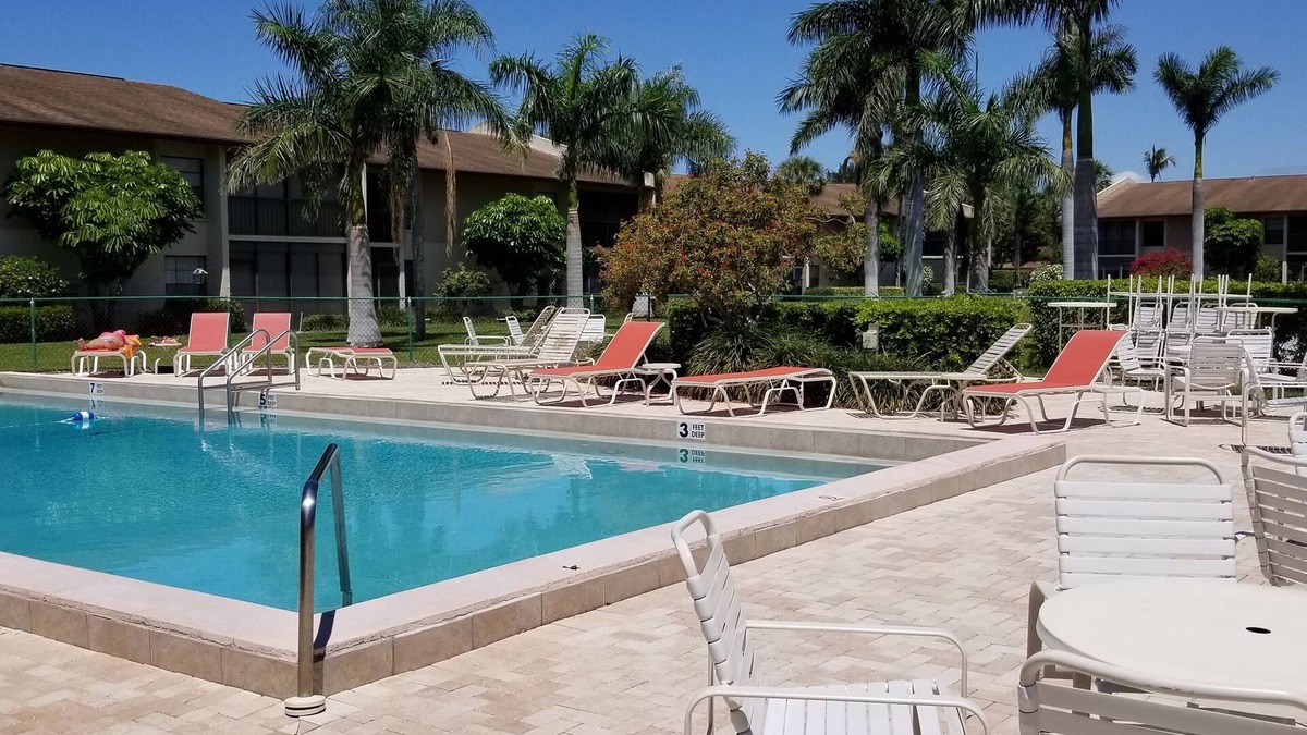 Palm River Estates Condo | Palm River Estates - Courtwood