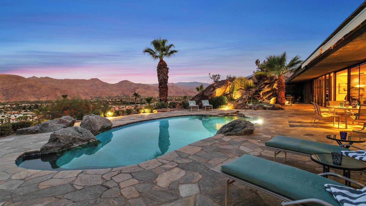 Cahuilla Hills House | Palm Springs Retreat w/Private Pool & Jacuzzi