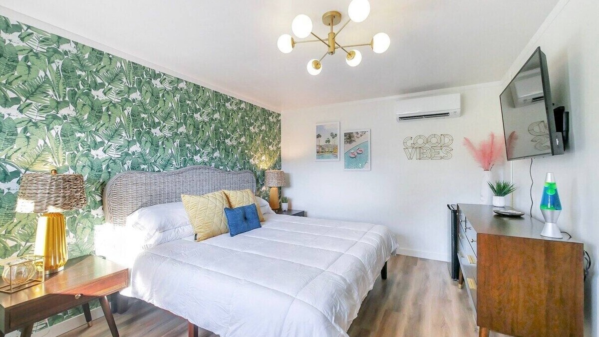 Trenton House | Palm Springs Room #1 @ Retro Boutique Motel