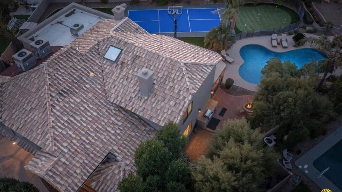 Paradise Valley Village Villa | Palm Tree Paradise+Sportcourt+Putting Green+Tetherball+Game Room+Heated Pool & Spa