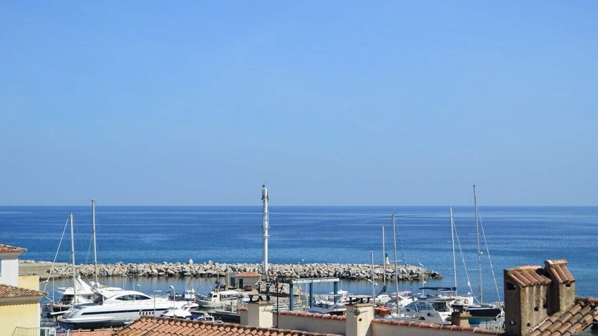 Solenzara Apartment | PALMERAIE 40 - 3*- AIR CONDITIONING - WI-FI - BEACH HAS FEET