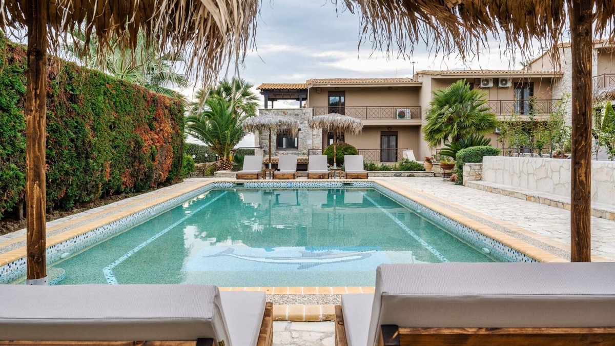 Nea Skioni Villa | Palmrise Luxury Villas - Blue Villa