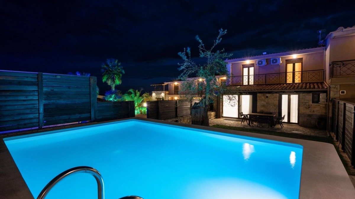 Nea Skioni Villa | Palmrise Luxury Villas - Helios Villa