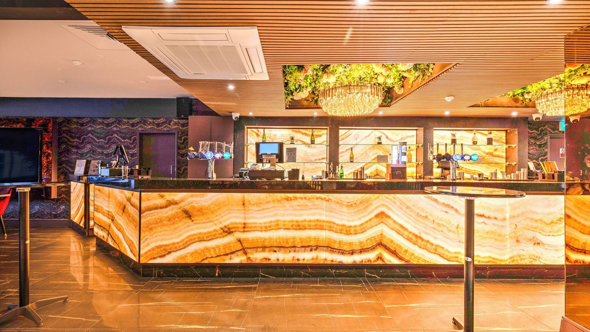 Emerson Park Hotel | Palms Hotel & Retreat By Palette London Romford