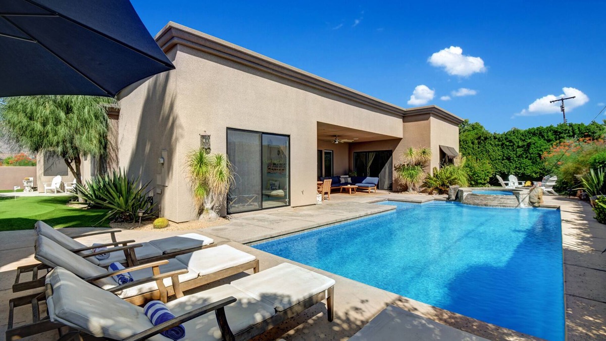 Desert Club Estates House | Paloma Paradise/Close to Festivals/Private Pool/Beautiful home in LQ Cove