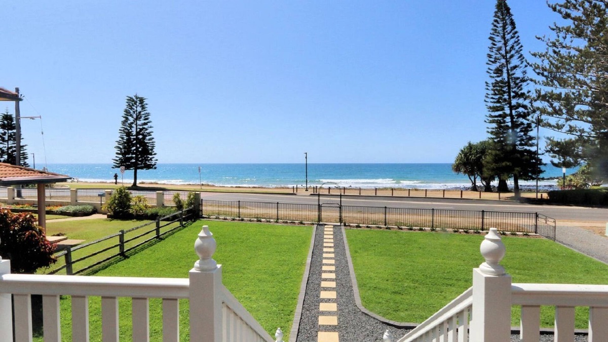 Bargara House | Pandanus House - Esplanade Baragra