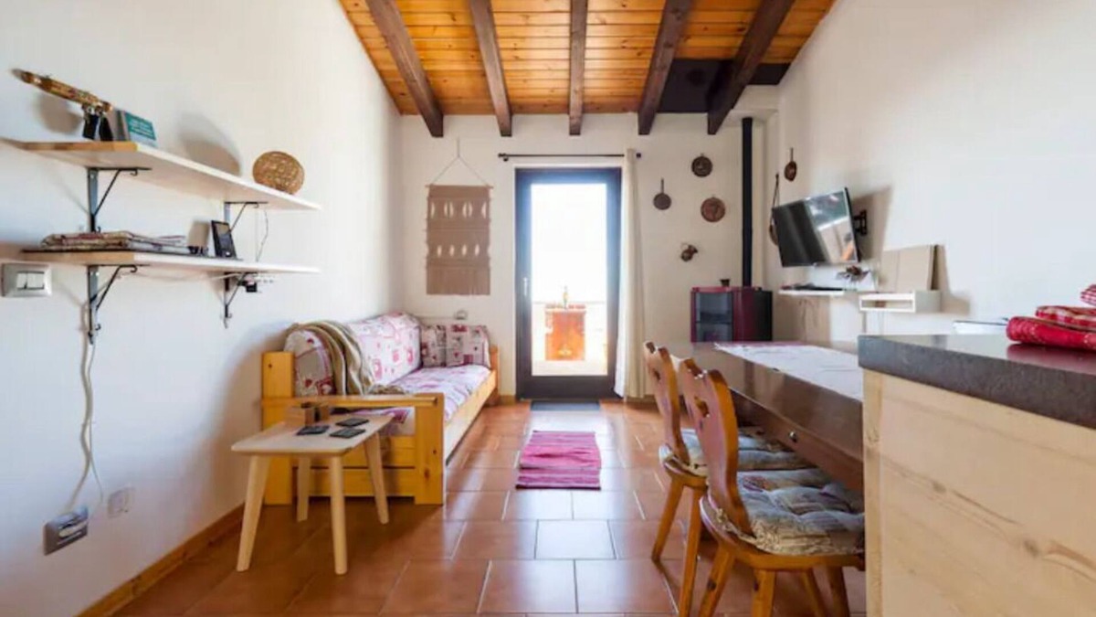 Grone Apartment | Panorama 1200, in the Heart of the San Fermo Hills