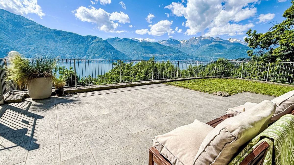 Dorio Apartment | Panorama Viandante by Interhome