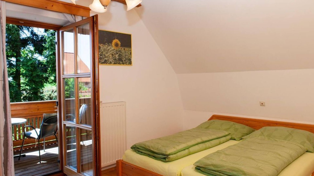 Sankt Anna am Aigen Apartment | Panoramazimmer mit Balkon - Weingut & Gästehaus Pfeifer St. Anna am Aigen