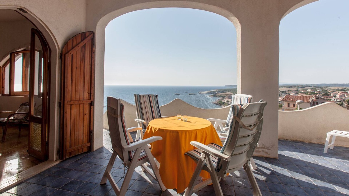 Torre del Pozzo Apartment | Panoramic apartment "IL CASTELLO"