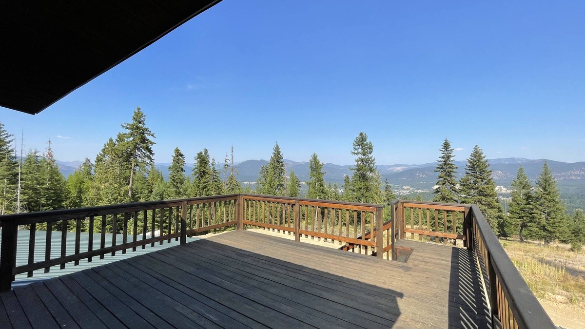 Libby House | Panoramic Mountain View Loft