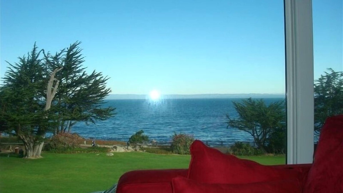 Pacific Grove Condo | Panoramic Ocean Views
