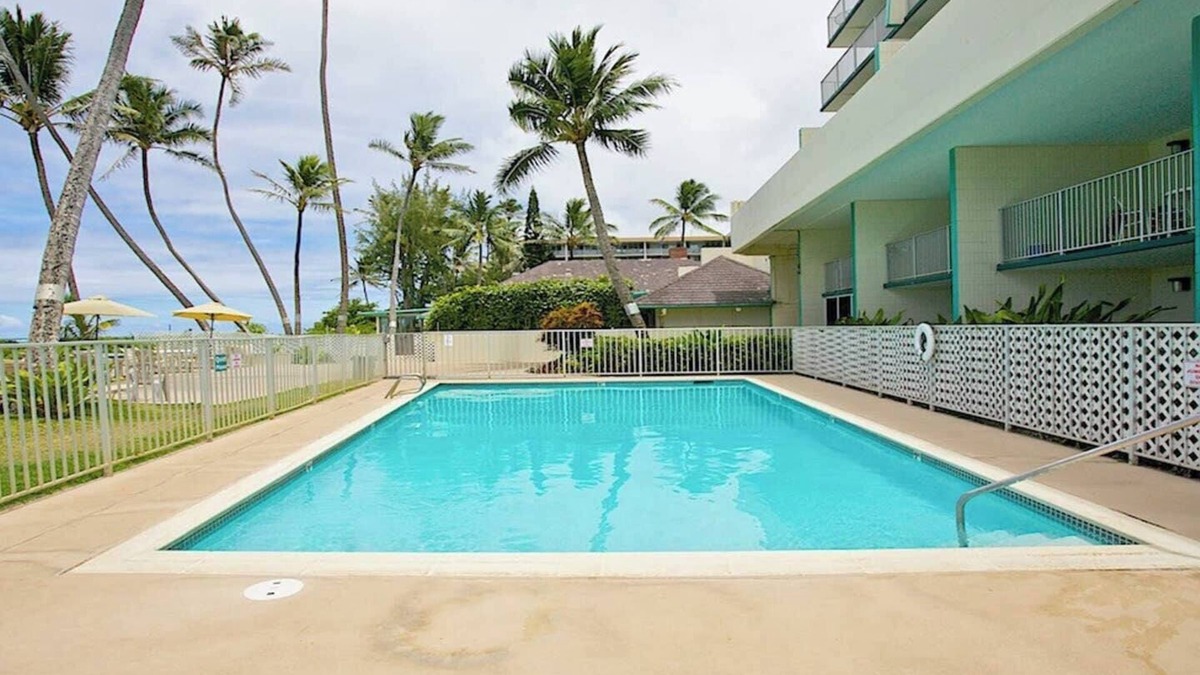 Punaluu Apartment | Panoramic Ocean View 8