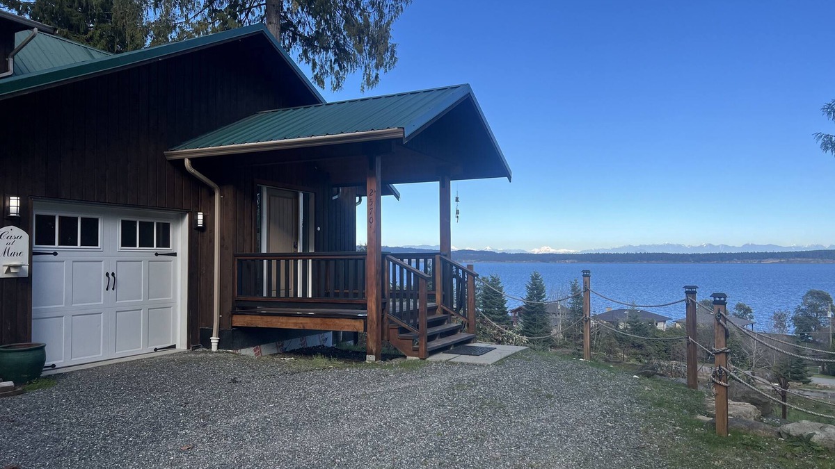 Regional District of Nanaimo Ski Chalet | Panoramic Ocean View Escape