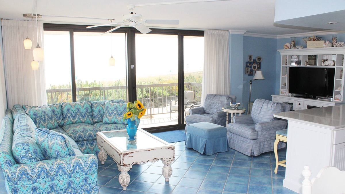 Bethany Beach Condo | Panoramic Oceanfront. Beautiful Five Star. The perfect summer vacation.