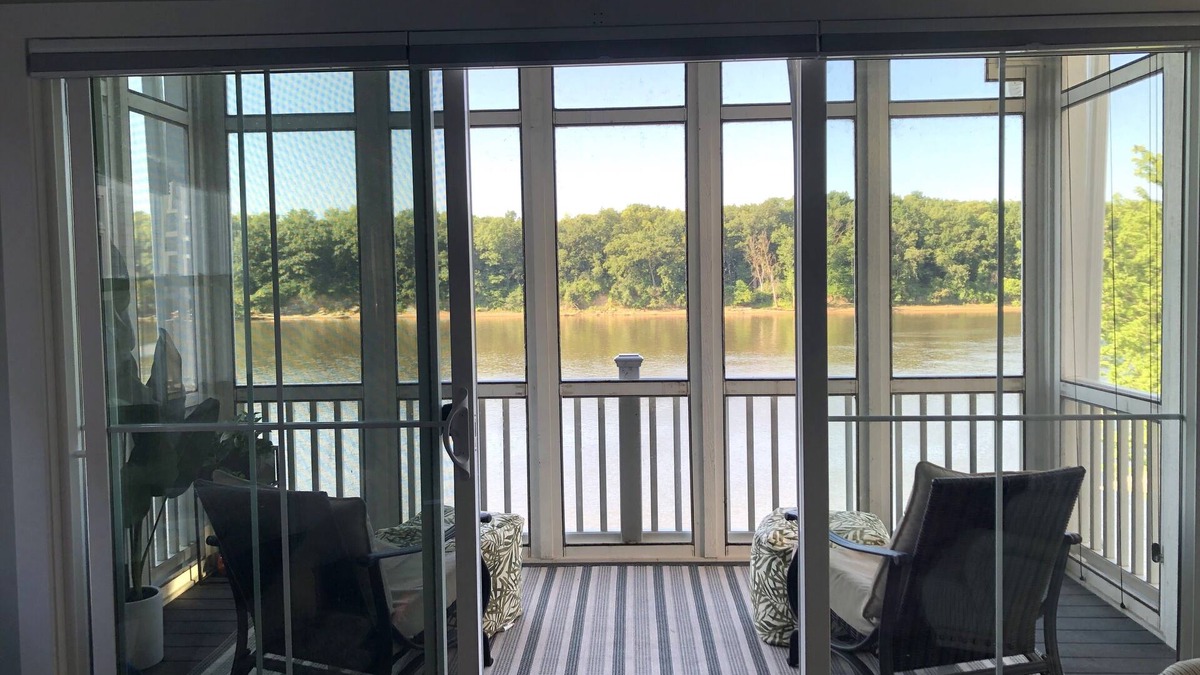 Ottawa House | Panoramic riverfront view/King bed/5 min off I-80/Nature trails/Clean and Quiet!