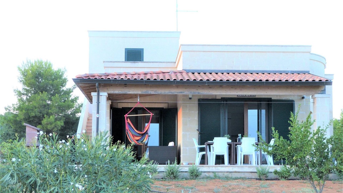 Manduria House | Panoramic sea view, calm area, large garden, kids and dogs welcome!