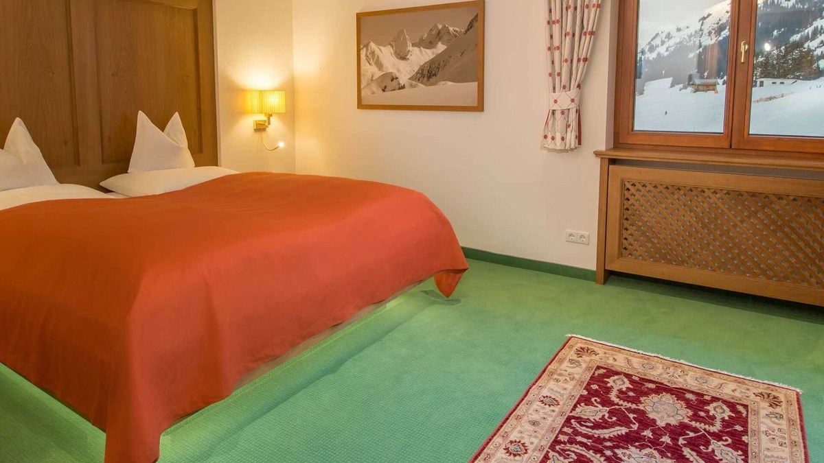 Lech am Arlberg Hotel | Panoramic suite with balcony - Hotel Kristberg