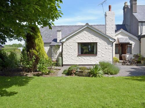 Axton House | Pant Glas Mawr Axton