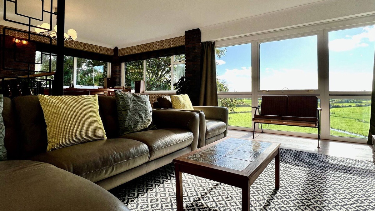 Llanfair Cottage | PANT GOLAU HOUSE, pet friendly, character holiday cottage in Llanbedr