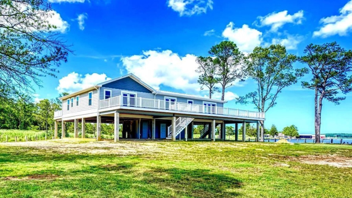 Marion Station House | Par-Lon - Private Raised Waterfront Home on the Pocomoke River