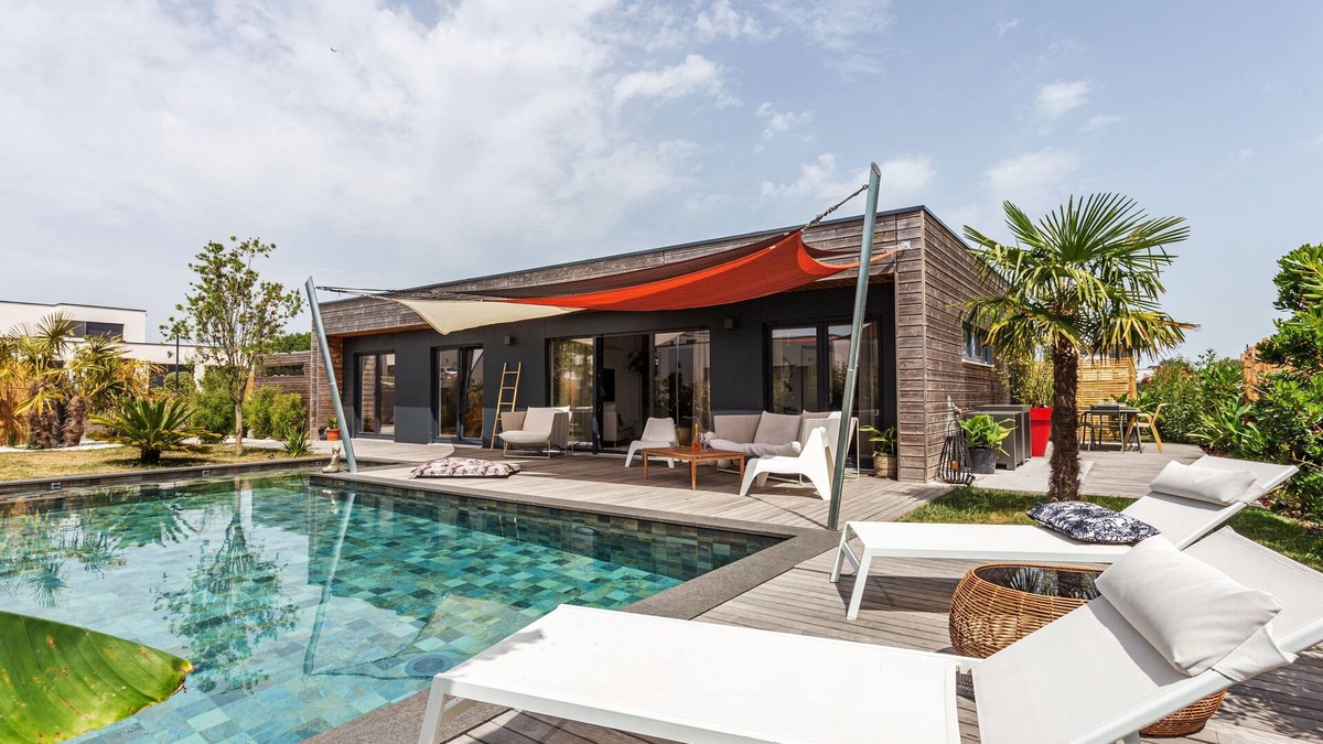 Lehon House | Paradis - Maison en bois avec Piscine