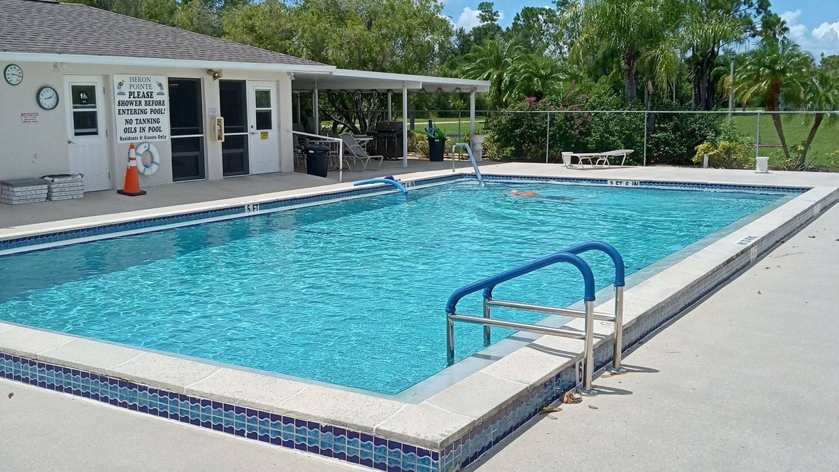 Lake Suzy Condo | Paradise awaits in this 2 bed, 2 bath first floor Condo in Lake Suzy, FL