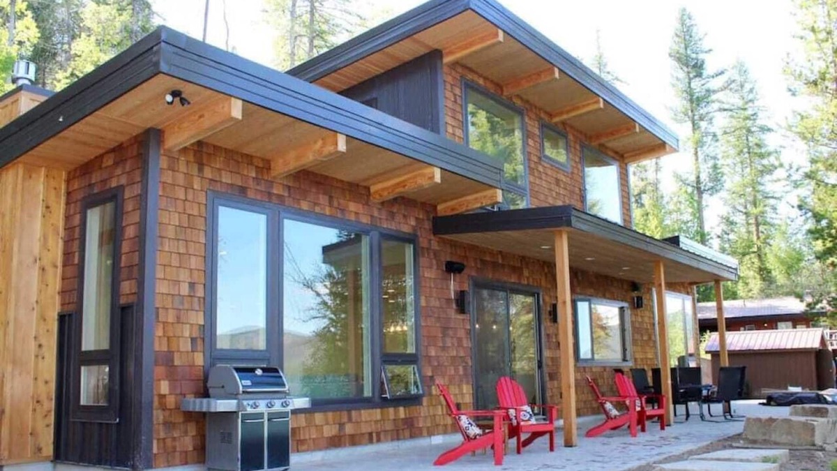 Marion House | Paradise Found, Modern Dream Home on Ashley Lake