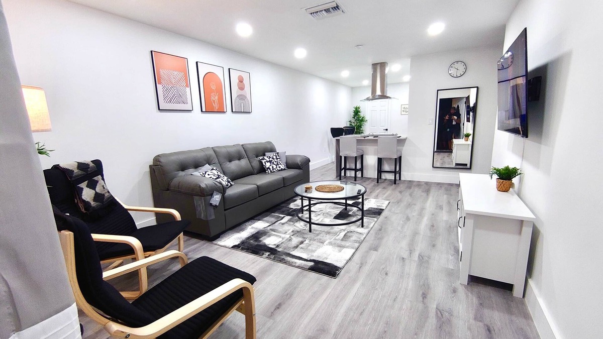 Miami Gardens House | Paradise Gardens 2BDR Unit Near Hardrock Stadium