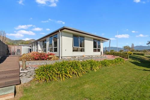 Pohara House | Paradise in Pohara - Pohara Beach Holiday Home