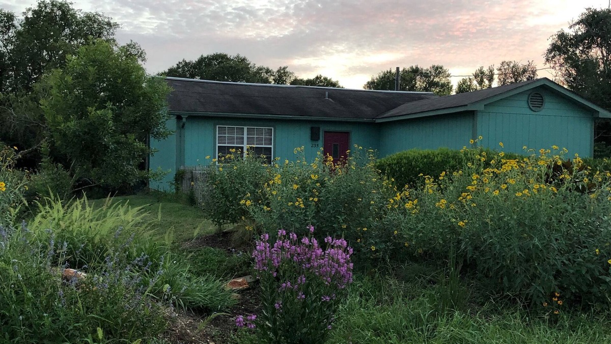 Martindale House | Paradise on the River