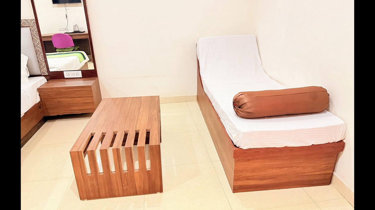 Rasulgarh Hotel | PARADISE PREMIUM