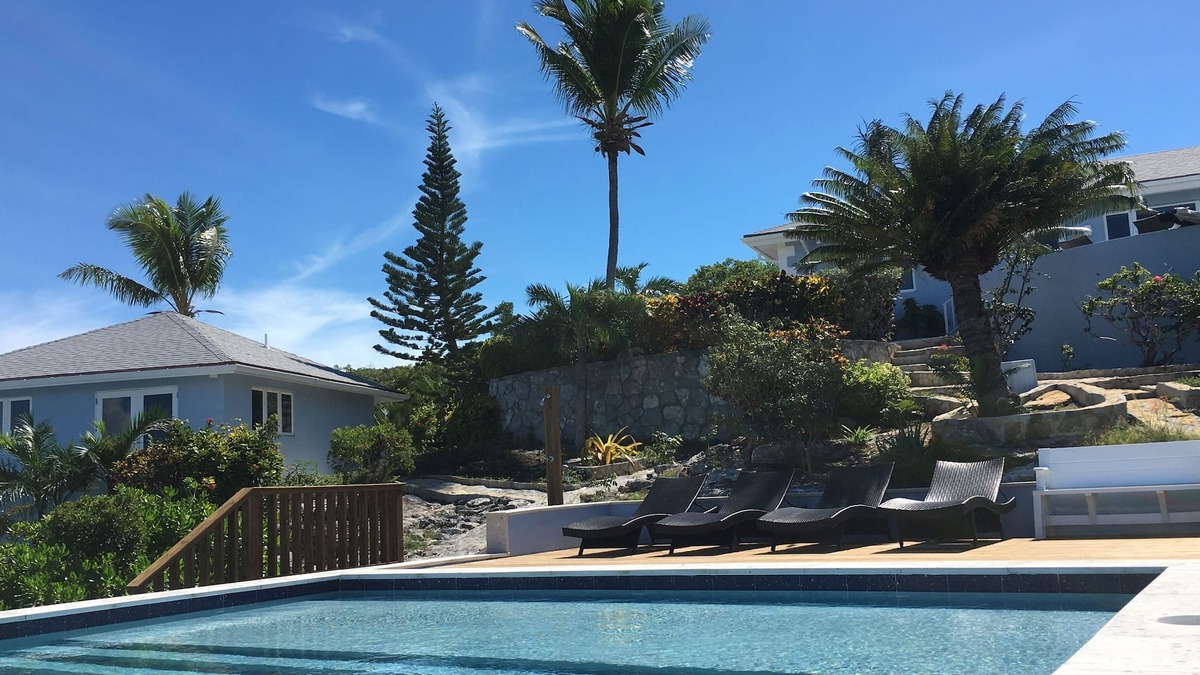 Great Exuma House | Paradise! Private Beachfront Home w/Pool & Beach WiFi! nn