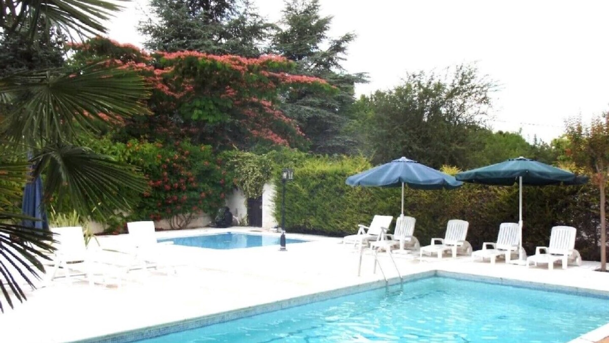 Cussay Cottage | Paradise PRIVATE Villa In the Loire Valley, Exotic Tropical Gardens Heated Pool