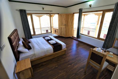 She Hotel | Paradise Shey