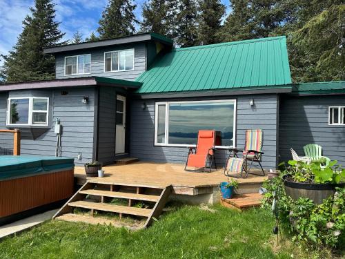 Homer House | Paradise Suites The Wolf Den