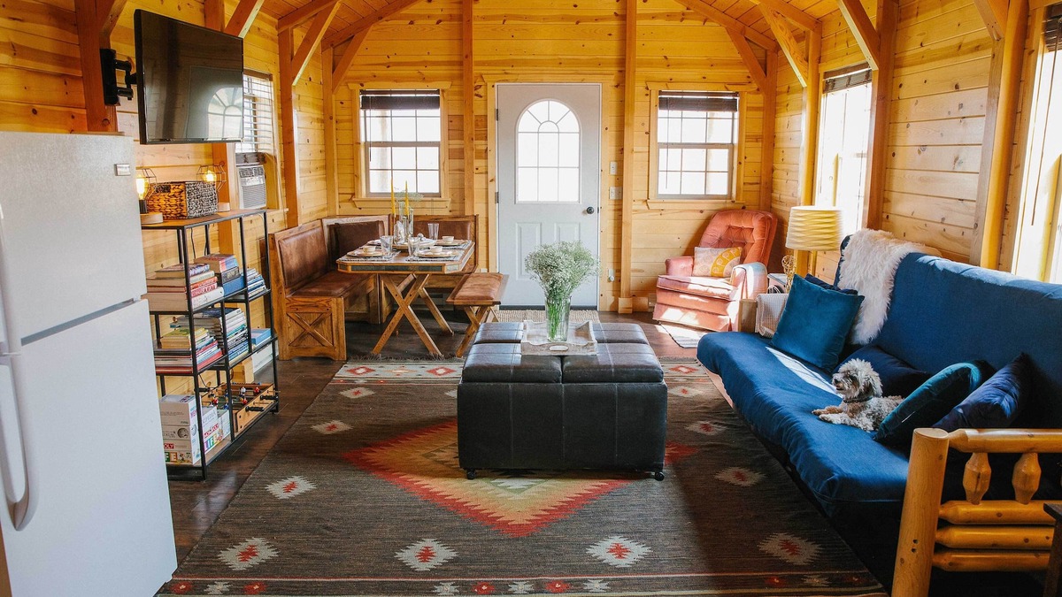 Livingston Cottage | Paradise Valley Cabin by Chico & Yellowstone Park!