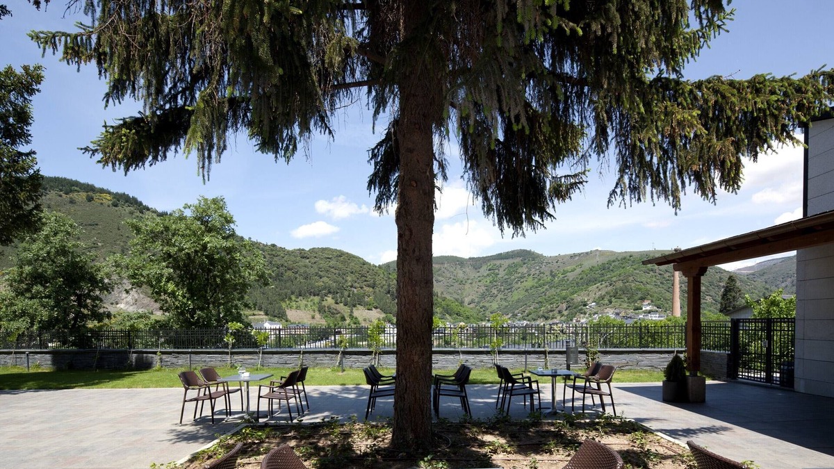 Villafranca del Bierzo Hotel | Parador Villafranca del Bierzo