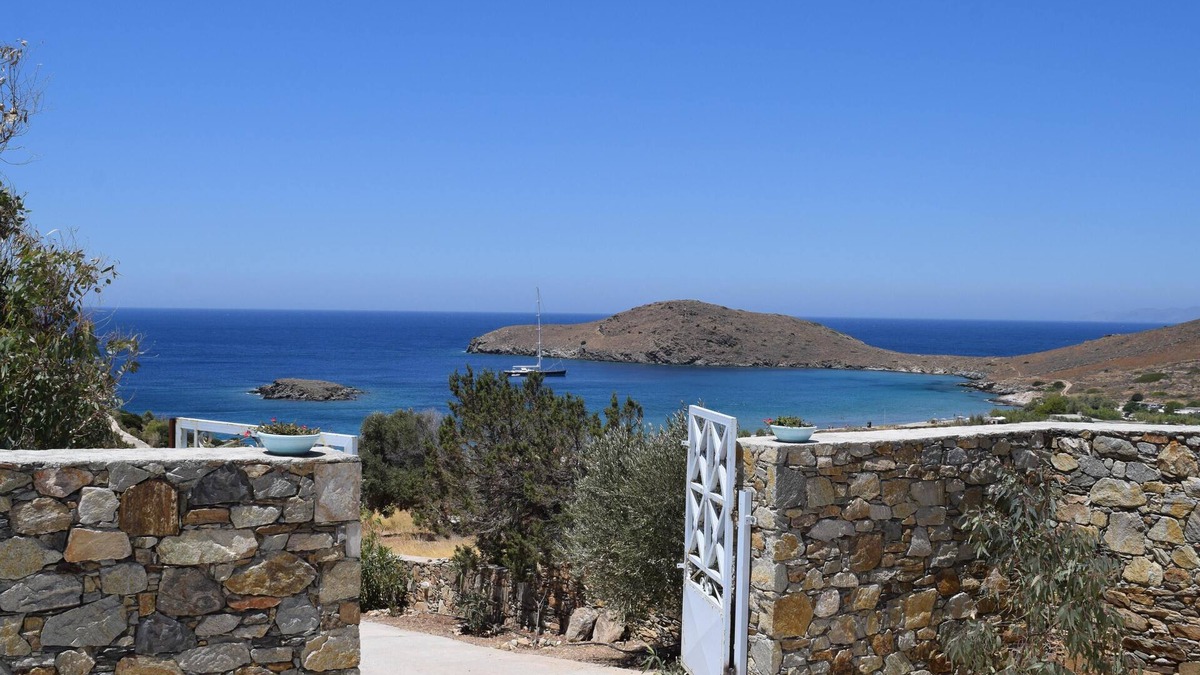 Delfini House | 'paraside' Seaside Villa in Delfini Says Netflix